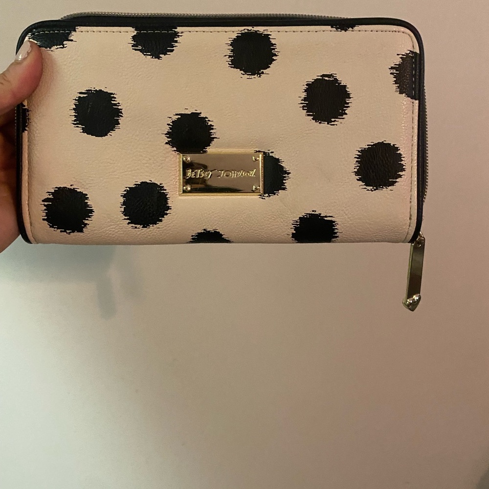 Betsey Johnson wallet